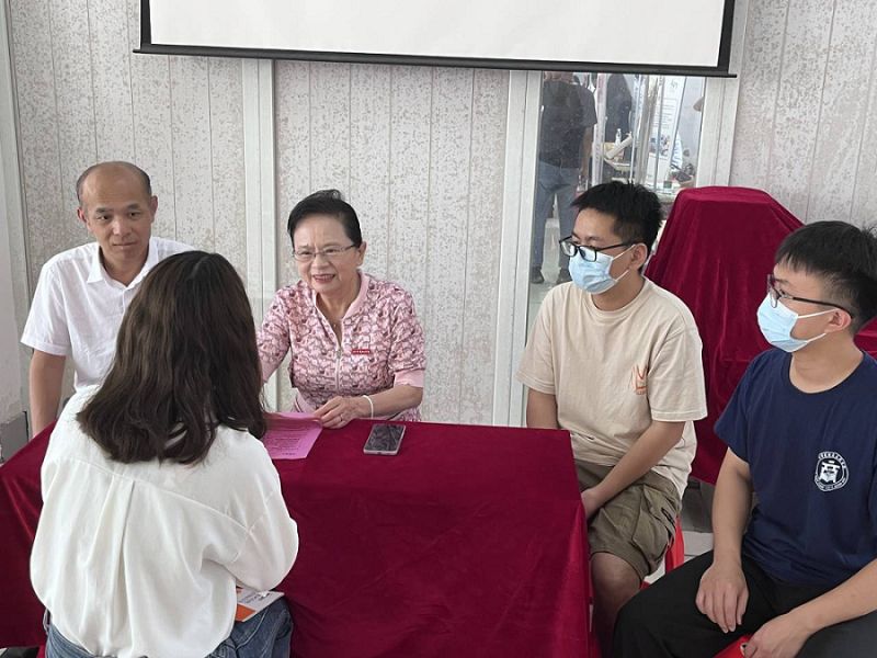 校领导访企拓岗座谈会（九）