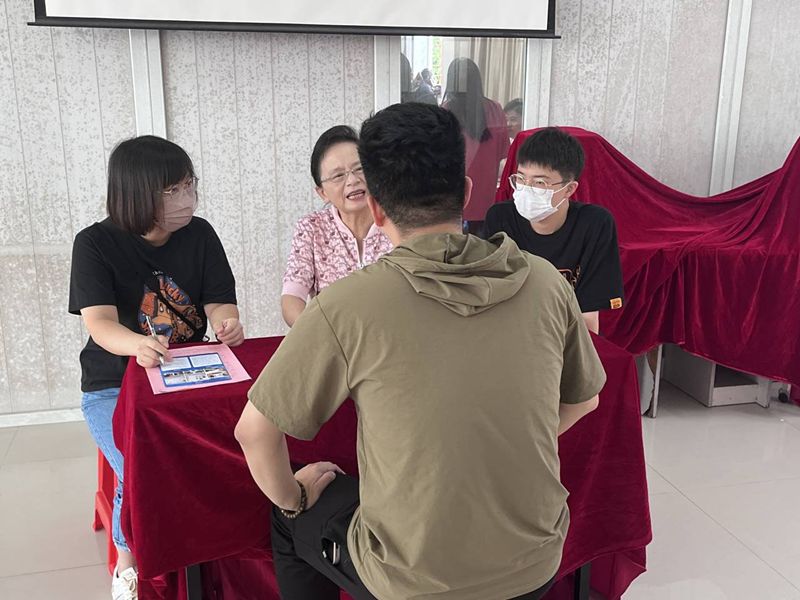 校领导访企拓岗座谈会（十二）