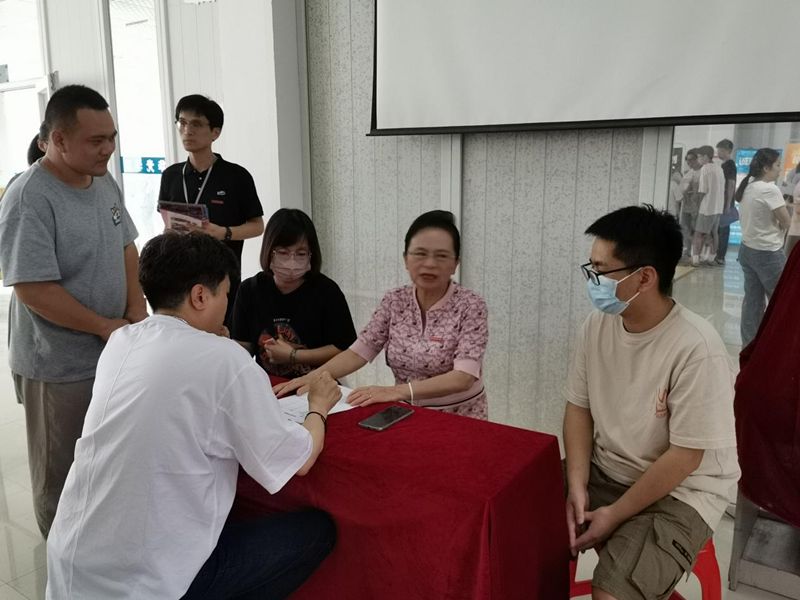 校领导访企拓岗座谈会（十四）