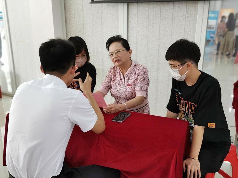 校领导访企拓岗座谈会（十五）