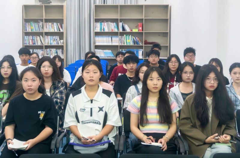 主题教育 | 学习新党章 感悟新思想