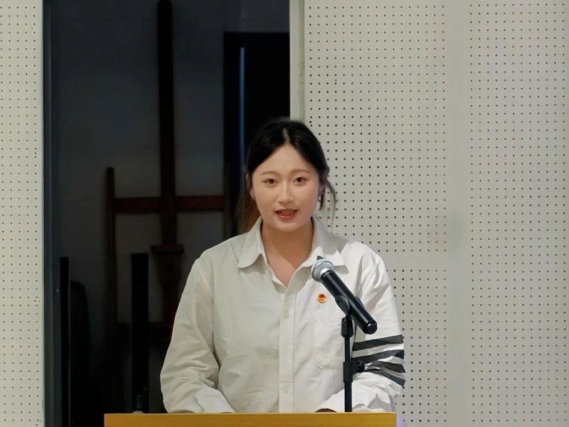 党建之声｜凝聚新力量 焕发新活力 ——商学院学生党支部召开党员大会