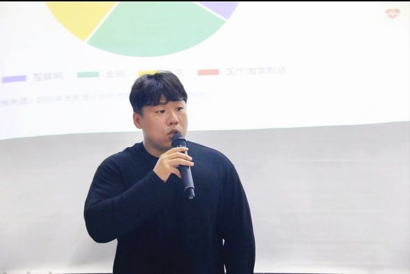 数智赋能，引领未来——商学院举行大数据技术专业介绍会