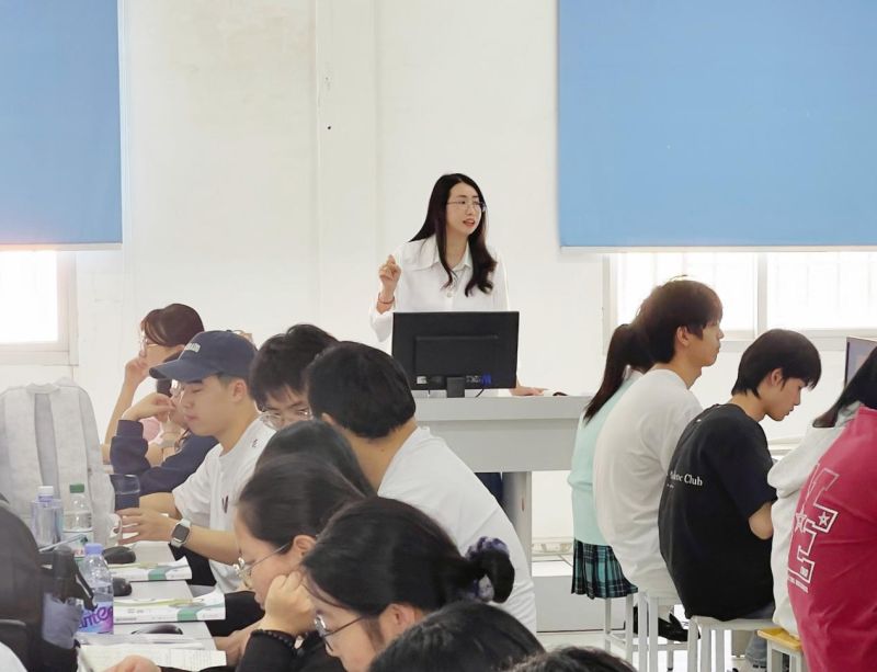 示范引领展风采，观摩研讨共提升——我院开展王凌坪老师《数智化会计信息系统实训》示范课