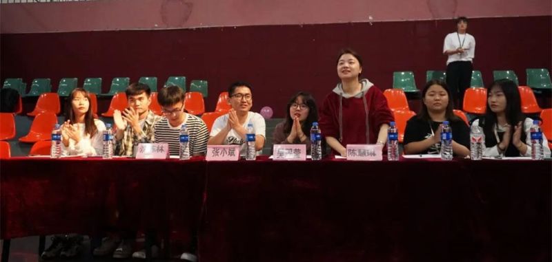 商学院第五届康定情歌合唱节比赛
